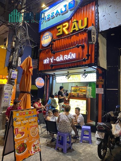 CẦN SANG LẠI QUÁN 3 RÂU – VẠN KIẾP – KHU PHỐ ẨM THỰC PHAN XÍCH LONG Địa chỉ: 136 Vạn Kiếp , p3 ,