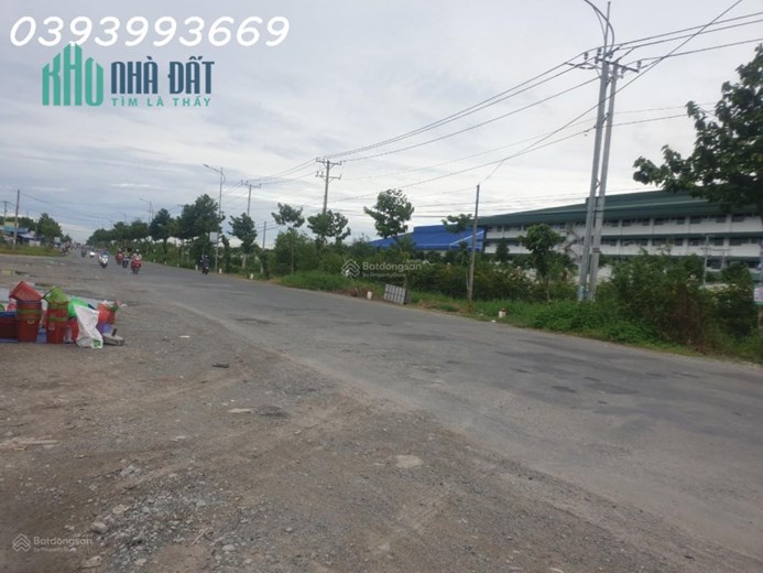 Cần tiền bán gấp 2 nền mặt tiền đường Xuyên Á, đối diện KCN Thạnh Lộc