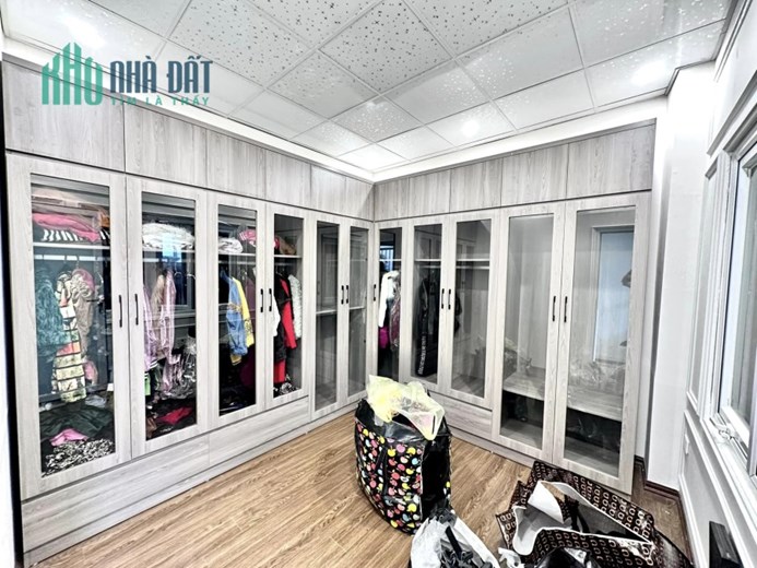 BÁN NHÀ PHỐ BẠCH ĐẰNG-NHÀ ĐẸP Ở NGAY-FULL NỘI THẤT-GẦN PHỐ-TIỆN ÍCH ĐỈNH-38M 4xTỶ