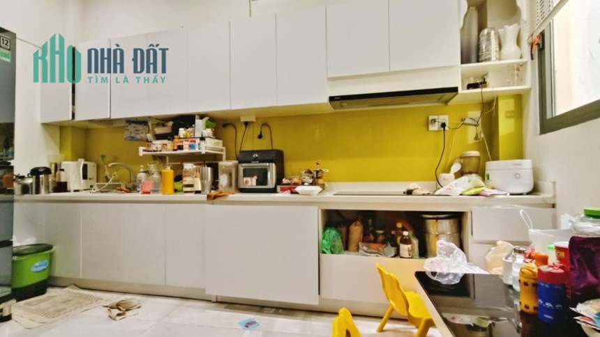 Giáp Q10 Bán Nhà Đường Đất Thánh, 4.5x14m, Nhà 3 Lầu, 4PN, 5 tỷ 9 TL