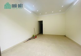Bán nhà 3 tầng tại Liên Bảo, Vĩnh yên, Vĩnh Phúc. Giá chỉ: 4,2 tỷ.Liên hệ: 0986.454.393