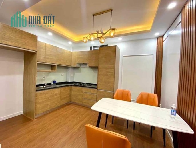 HÀNG HIẾM ! Nhà mặt phố Khương Trung, ô tô đỗ cổng, 3 thoáng, nội thất nhập khẩu, 39m chỉ hơn 4 tỷ.