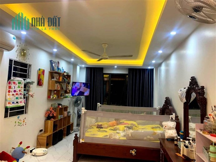 Bán Nhà Phố Đông Tác Quận Đống Đa. 57m Nhỉnh 15 Tỷ. Cam Kết Ảnh Thật Mô Tả Chính Xác. Chủ Thiện Chí