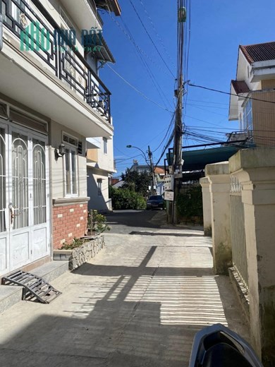 CHÍNH CHỦ CẦN BÁN NHÀ LÊ HỒNG PHONG PHƯỜNG 4 TP ĐÀ LẠT LÂM ĐỒNG