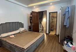 Bán nhà Lô Góc Hồ Hoàng Cầu  50 m chỉ nhỉnh 8 tỷ o to đỗ cổng sẵn 5 tầng