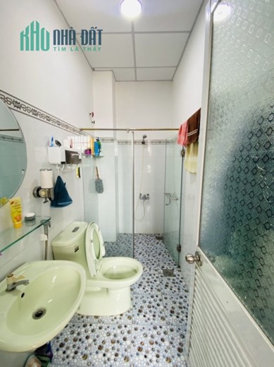 Nhà Hẻm 5M 3Tầng 63M2 Đường Đỗ Công Tường Quận Tân Phú - 7tỷ600 TL Tốt.