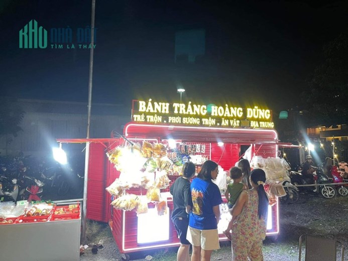 Do nhân viên hay nghỉ + với không quản lý xuể Em cần sang lại mb luôn kiot to bề ngang 3m