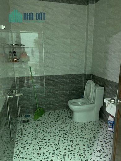 CHÀO GỌI CÁC NHÀ ĐT- LỢI NHUẬN CAO - QUẬN 10 - DT LỚN - GIÁ TIỀN NHỎ 4TỶ6 - 5PN