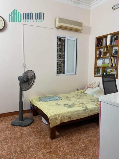 Bán Nhà Ngõ 26 Hoàng Quốc Việt 66,3m2 x 3 tầng, căn góc 2 mặt tiền ô tô đỗ cửa vào nhà, đầu tư xây