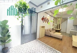 Nhà đẹp Ngang 3x13-hẻm 3m- 2 tấm -2 phòng Ngũ -2wc có 3 tỷ xx Đoàn Văn Bơ Q4