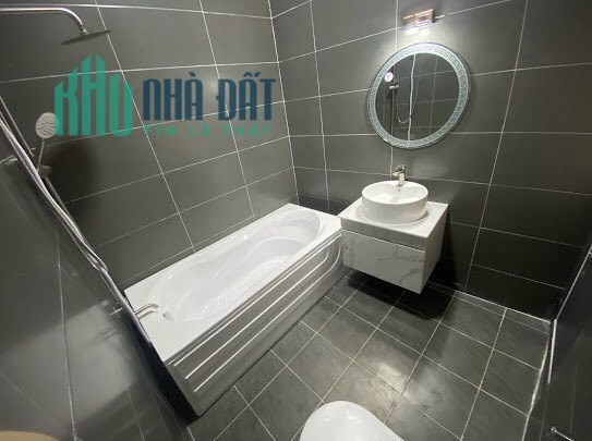 Nhà đẹp Ngang 3x13-hẻm 3m- 2 tấm -2 phòng Ngũ -2wc có 3 tỷ xx Đoàn Văn Bơ Q4
