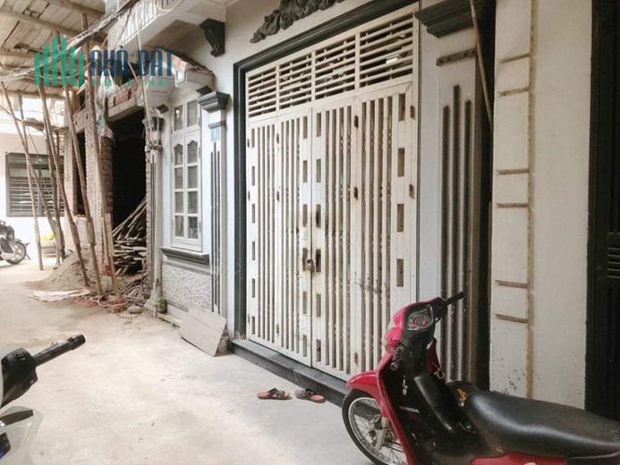 BÁN LUÔN NHÀ ngõ 147 TÂN MAI, Q.HOÀNG MAI Ô TÔ ĐỖ CỬA 33m × 4T chỉ hơn 3 tỷ