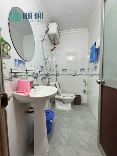 Bán nhà mặt ngõ 263 Lạch Tray, 56m 3.5 tầng GIÁ 2.95 tỉ vị trí cực đẹp