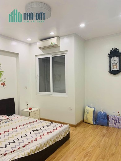 Cho THUÊ nhà Sài Đồng 5 tầng vừa ở và kinh doanh sạch sẽ.