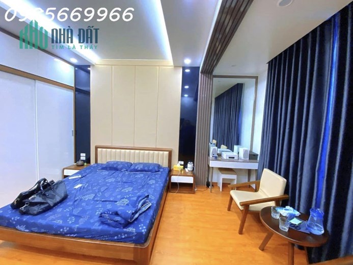Phân lô ViP Nguyễn Khánh Toàn 60m - 12 tỷ , Vỉa hè To