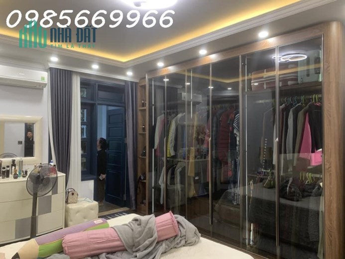 Bán nhà phân lô Vip Nguyễn Phong Sắc kéo dài 60m- 12 tỷ , Vỉa hè to