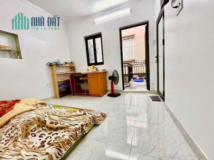 Bán nhà ngõ 46 Lạch Tray, 52m 3 tầng GIÁ 2.38 tỉ, độc lập, lô góc