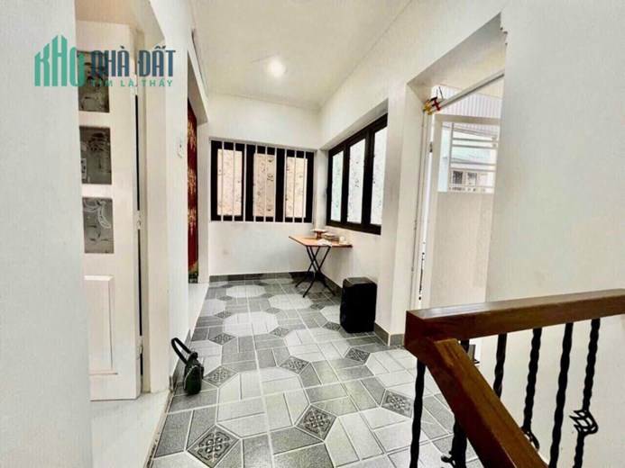 Bán nhà ngõ 46 Lạch Tray, 52m 3 tầng GIÁ 2.38 tỉ, độc lập, lô góc