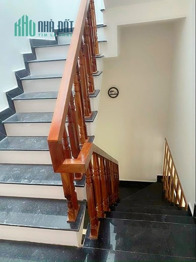 Bán nhà ngõ 588 Thiên Lôi, 52m 3 tầng GIÁ 3.2 tỉ, còn mới, ngõ nông