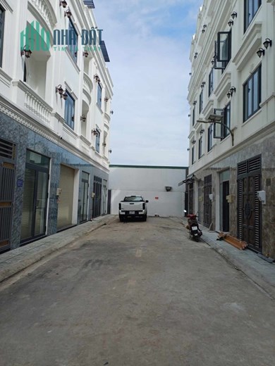 Bán Gấp nhà Hồ Văn Long ngay ngã tư Gò Mây HXH 40m2 ,4 TẦNG Giá 2 tỷ 78