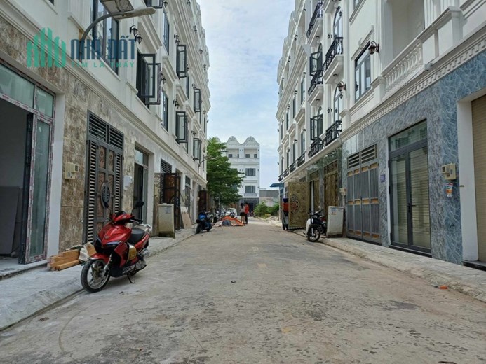 Bán Gấp nhà Hồ Văn Long ngay ngã tư Gò Mây HXH 40m2 ,4 TẦNG Giá 2 tỷ 78