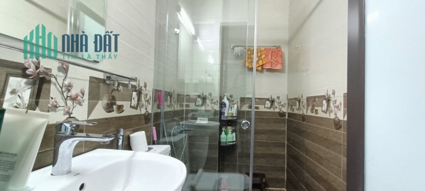 Bán nhà mặt ngõ đường Láng Đống Đa 46m2x5 tầng, kinh doanh, ô tô đỗ cửa nhỉnh 8 tỷ.