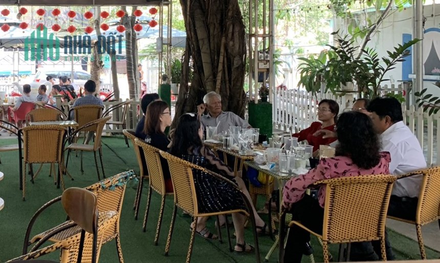 Bình Dương ! Sang Quán Cafe Sân Vườn Nguyễn chí thanh, hiệp an, thủ dầu 1 ,  Tel : 0933037415