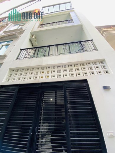 Bán nhà lô góc đường Láng Hạ Đống Đa 40m2x5 tầng, về ở luôn đón Tết chỉ 6.8 tỷ, lh 0938312111