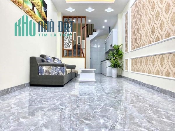 Bán nhà Đông Thiên- Vĩnh Hưng ngõ thông 32m 5 tầng giá 3 tỷ hơn