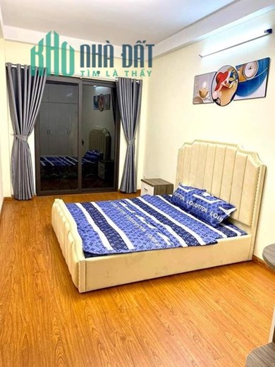 Bán nhà Đông Thiên- Vĩnh Hưng ngõ thông 32m 5 tầng giá 3 tỷ hơn