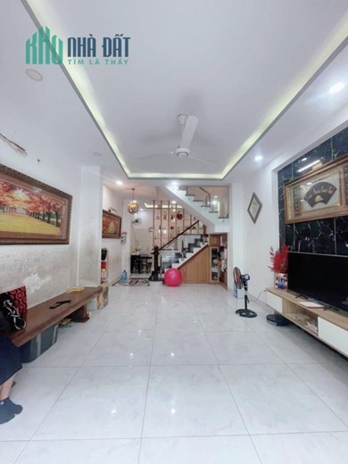 Bán nhà shr 49m2 3tang hẻm kiamoning Bùi Xuân Phái , ngay DH công thương , 5 tỷ nhỉnh 0932030061