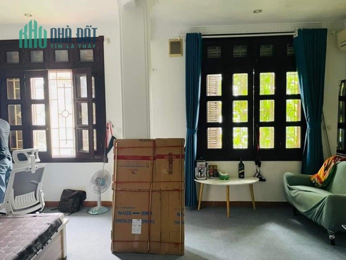 Bán nhà mặt phố Thuỵ Khuê, Tây Hồ 105m2, 7 tầng, MT 5.2m giá 40 tỷ