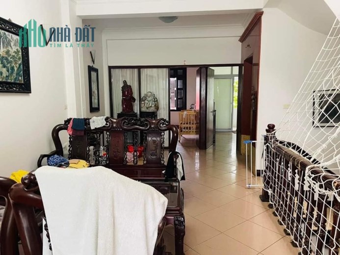 Bán nhà mặt phố Thuỵ Khuê, Tây Hồ 105m2, 7 tầng, MT 5.2m giá 40 tỷ
