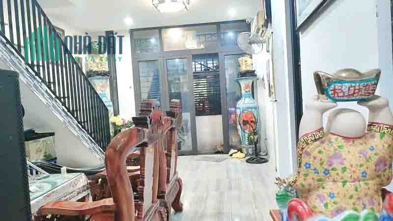Bán Nhà Đường 11 Linh Xuân Thủ Đức 66m2 3T HXH Chỉ 3.5 Tỷ Rẻ Quá Rẻ