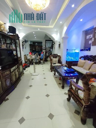 Bán nhà Hoàng Văn Thái, Quận Thanh Xuân 72m x 4 tầng, ô tô qua nhà, ô chờ thang máy