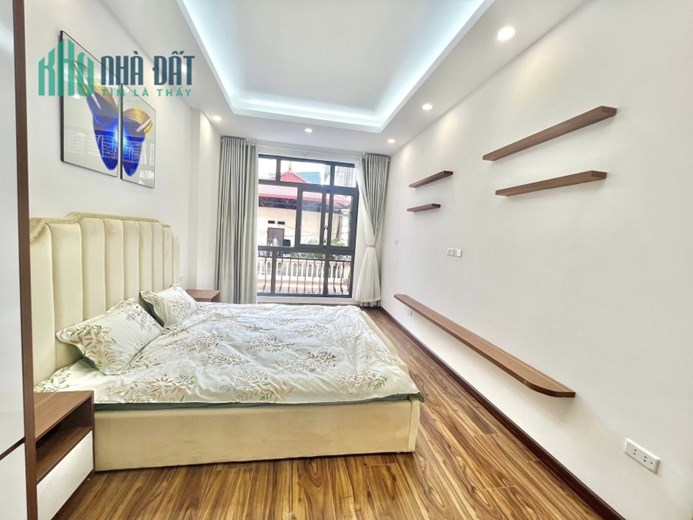 135m Nhỉnh 10 Tỷ Phố Hoàng Quốc Việt Cầu Giấy. Vài Bước Chân Ra Ô Tô Tránh. Cạnh Nhiều Trường Đại