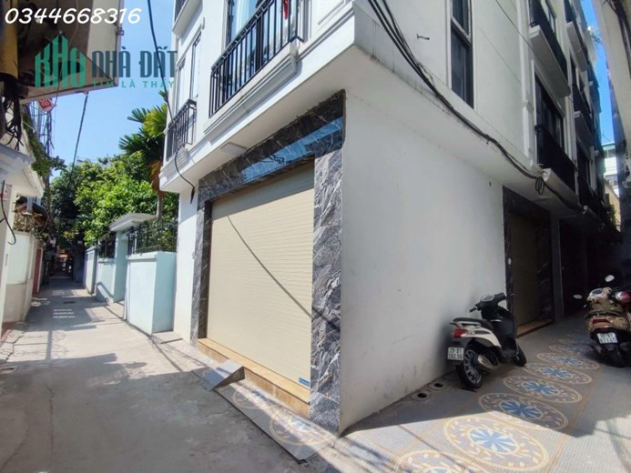 Bán nhà 5 tầng mới đẹp Ngọc Thụy, gần chợ, căn góc,ngõ thông, nhỉnh 3 tỷ