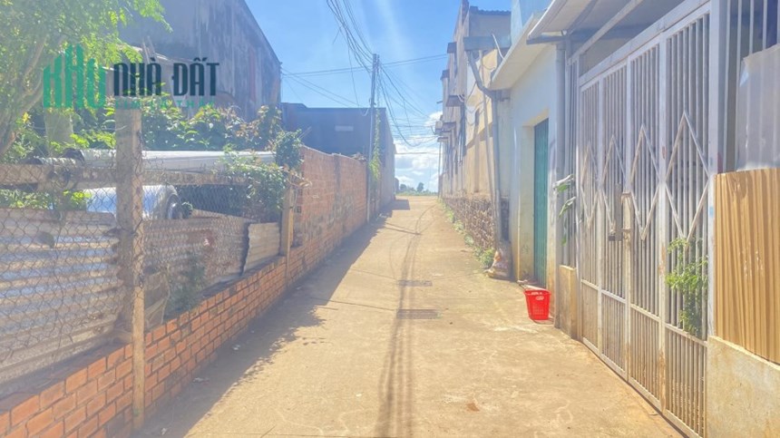 Bán đất tặng nhà cấp 4 hẻm lê hồng phong đức trọng chỉ 2 tỷ
