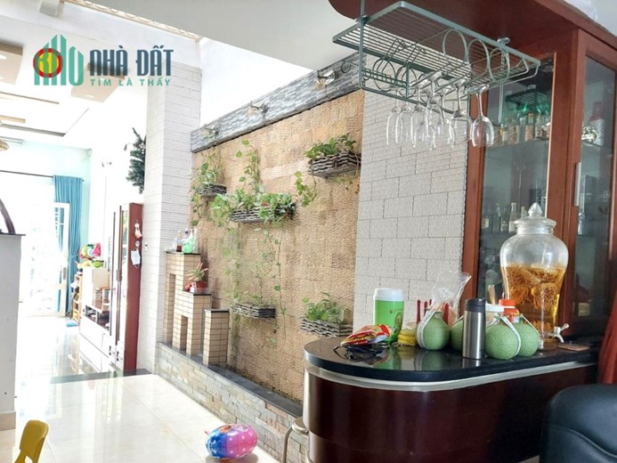 Bán nhà đường 48 Hiệp Bình Chánh, 3 tầng, DT: 92m2, lô góc, 3PN, HXH, giá 7 tỷ.