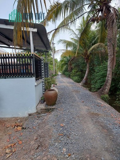 BÁN 789m2 ĐÁT VƯỜNG , XÃ HỰU THẠNH , ĐỨC HÒA , LONG AN . XE Ô TÔ TỚI CHỖ, KHU DÂN CƯ , ĐÔNG ĐÚC .