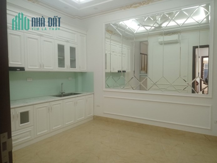 Trần Quốc Hoàn- PHÂN LÔ - GA RA - 6 TẦNG THANG MÁY -- Ở SƯỚNG- KD VP 50m, Giá 15,5 tỷ.