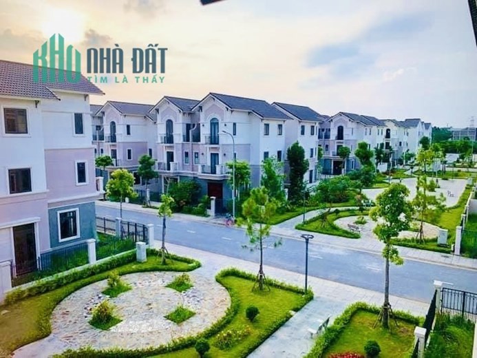 Biệt thự 135m xây 3 tầng hoàn thiện chỉ cần 3,5 tỷ đã sở hữu. lh: 0933004066