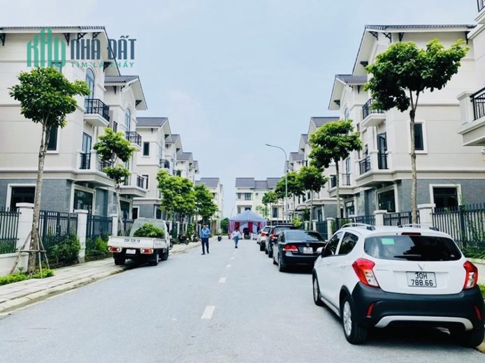 Biệt thự 135m xây 3 tầng hoàn thiện chỉ cần 3,5 tỷ đã sở hữu. lh: 0933004066
