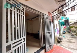 HIẾM, KIM GIANG, LÔ GÓC, DÂN XÂY

37m x 4 tầng, giá nhỉnh 3 tỷ