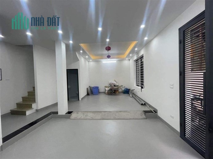 Bán Apartmen phố Chùa Láng Đống Đa 47m2x6tầng thang máy, dòng tiền 45 triệu/tháng.