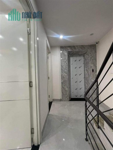 Bán Apartmen phố Chùa Láng Đống Đa 47m2x6tầng thang máy, dòng tiền 45 triệu/tháng.