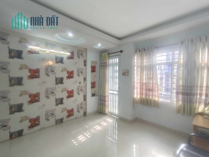 NHÀ DIỆN TÍCHH 4x18 GIÁ 8 TỶ GIẢM CÒN 6.8 TỶ, PHẠM VĂN CHIÊU PHƯỜNG 16 GÒ VẤP
