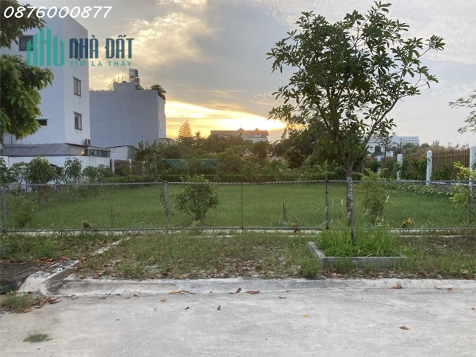 Bán miếng đất Lê Văn Lương Nhà Bè. Lô góc 2MT đường 16m, liền kề CH dịch vụ 100 phòng, thông Đào Sư