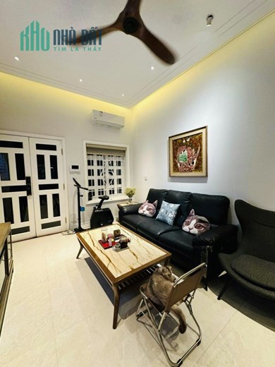 Bán nhà Nguyễn Đình Chiểu, Hai Bà Trưng 70m, 5T thang máy, 5PN, ở VIP, giá 17.9 tỷ. LH: 0366051369