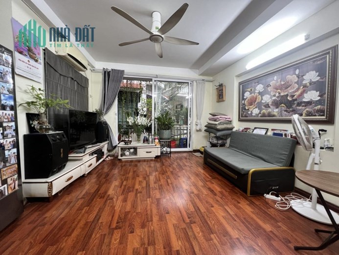 Bán nhà Lạc Long Quân, 40m2, 5T, ô tô, kd, 6,5 tỷ, lô góc, Tây Hồ.